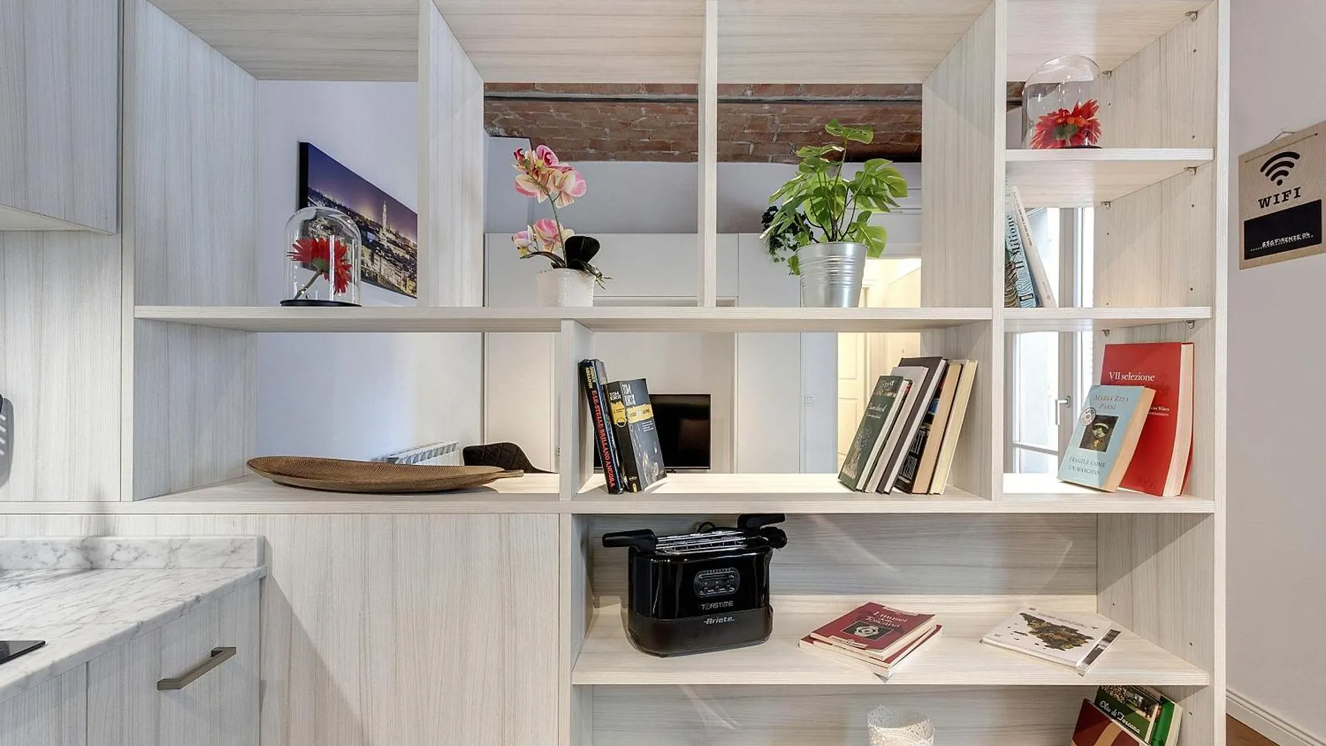 Bonnie - Clyde - Marvin Apartments By Mamo Florence