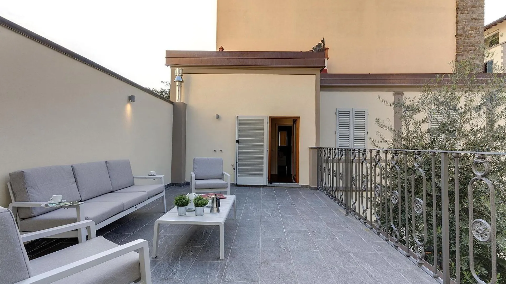 Bonnie - Clyde - Marvin Apartments By Mamo Firenze Italia